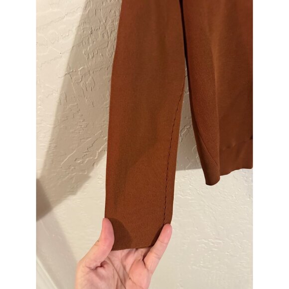 Y Alexis Burnt Orange V Neck Four Button Cropped Ribbed Petal Cardigan - Picture 4 of 11